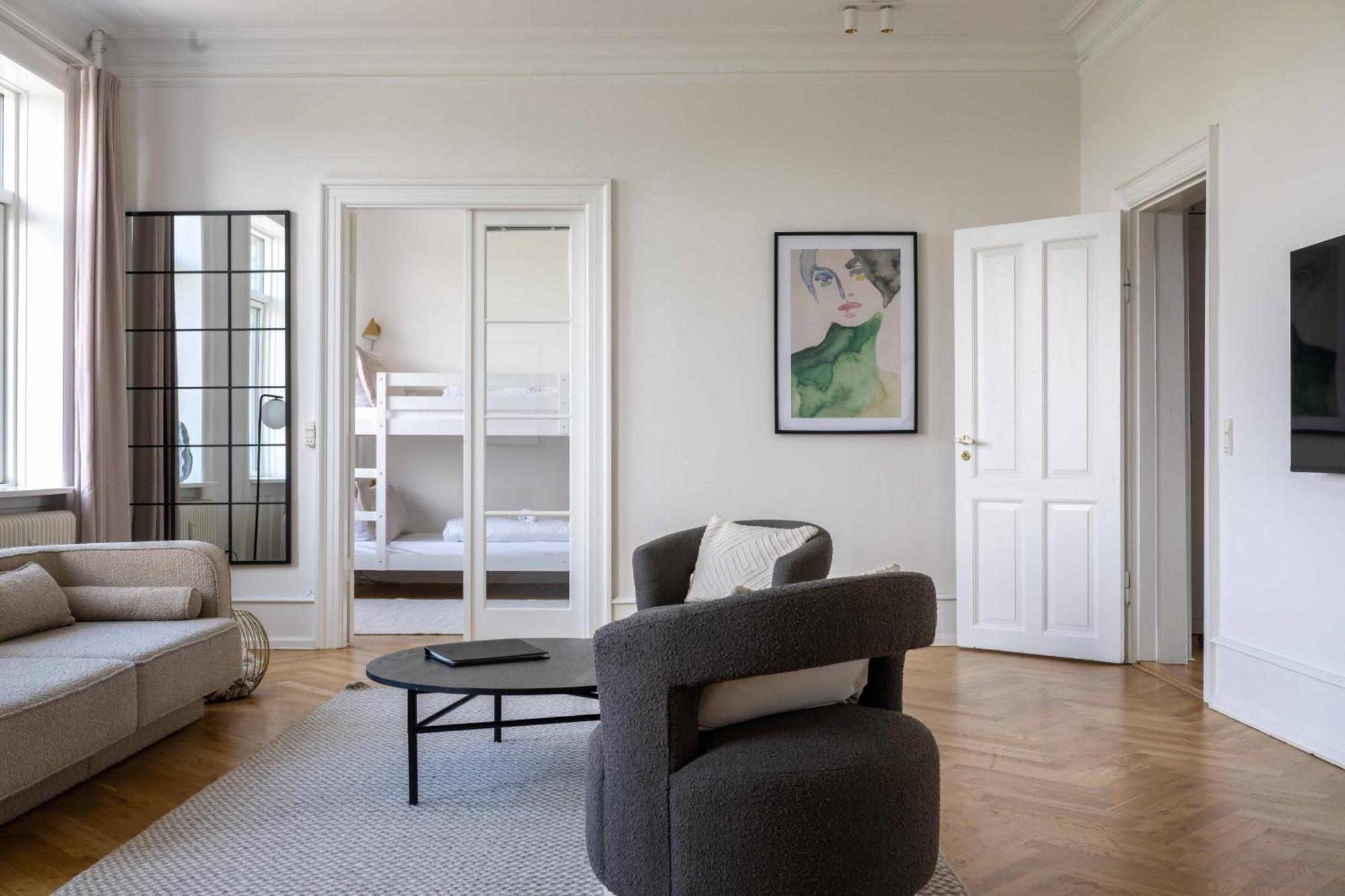 Lejlighed 3 Bedroom In Lovely Area *